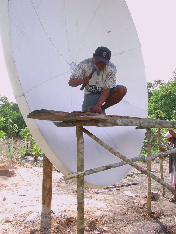 How to Build Wooden Scaffolding http://amazonia.org/SolarInternet/